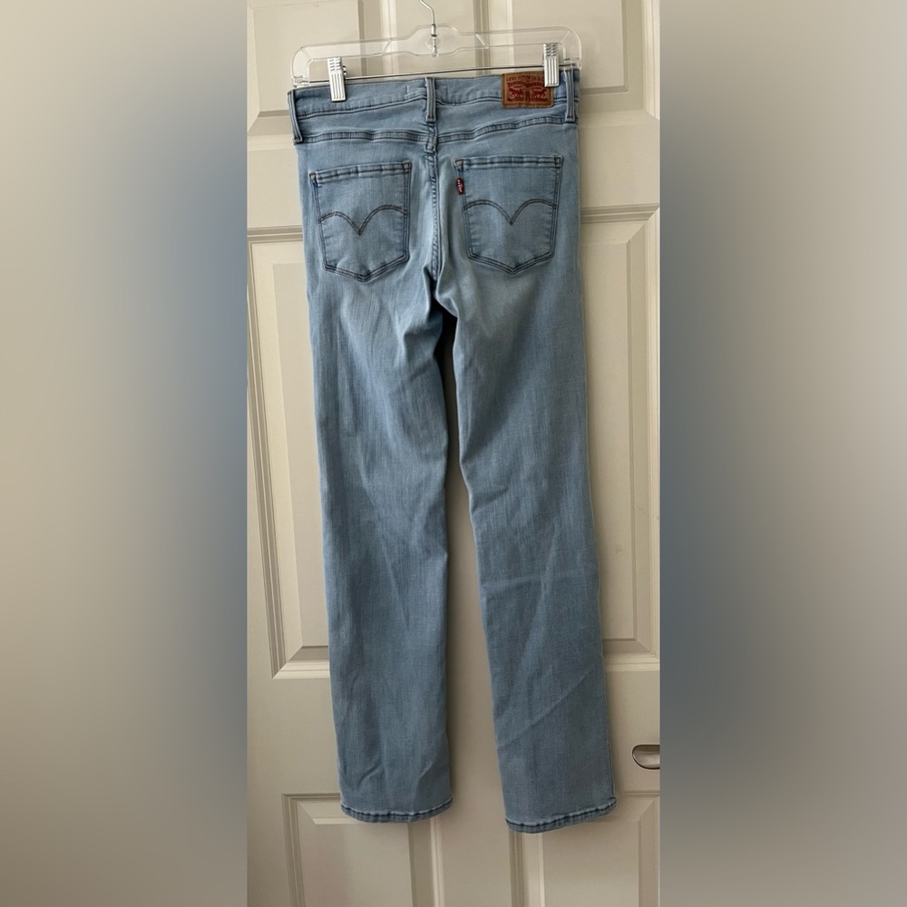 Women’s Levi’s 314 Shaping Straight light blue jeans mid rise stretch size 27